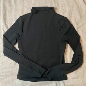 Express body Contour High Compression Mock Neck Long Sleeve size small